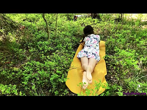 ❤️ 陌生人在Tinder上自慰我的阴部，并在树林里热情地做爱 Just porn